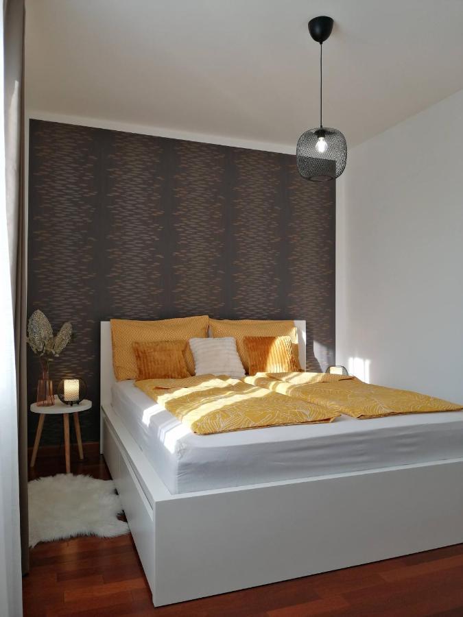 Apartment Iva Šilo Exteriör bild