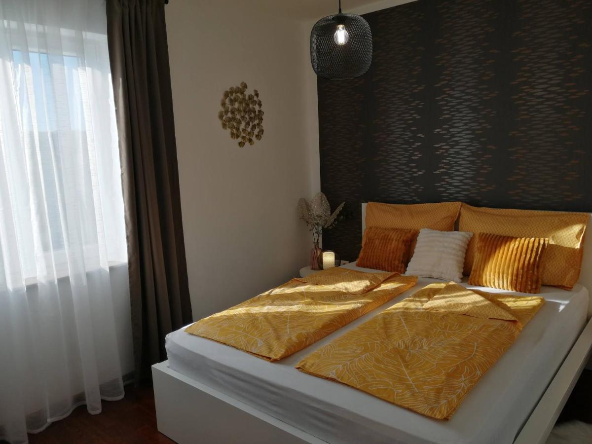 Apartment Iva Šilo Exteriör bild